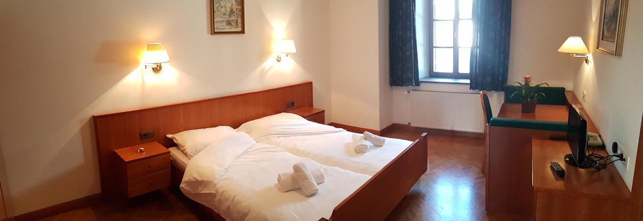 Weisses Roessl Bed & Breakfast Appiano Sulla Strada Del Vino Ngoại thất bức ảnh