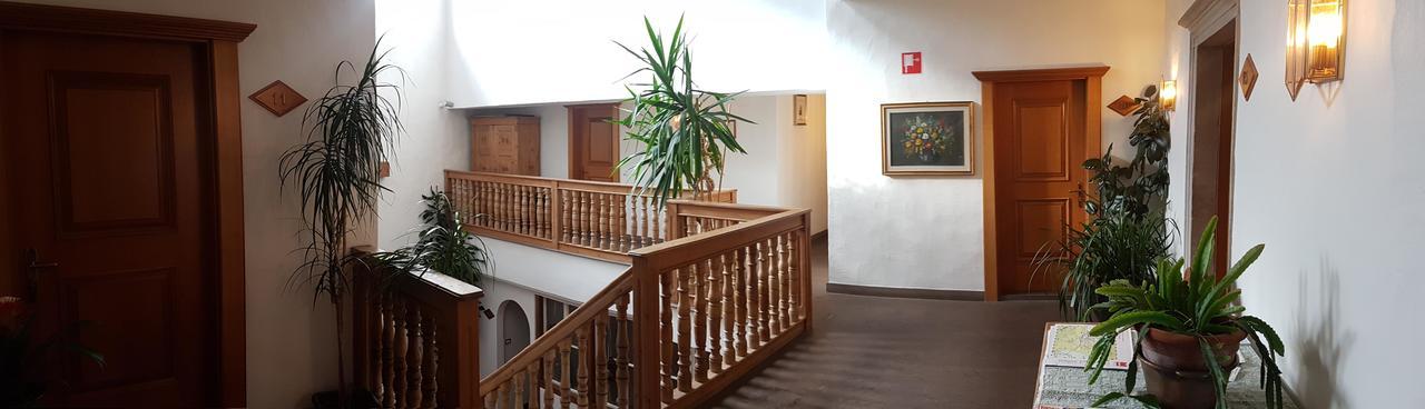 Weisses Roessl Bed & Breakfast Appiano Sulla Strada Del Vino Ngoại thất bức ảnh