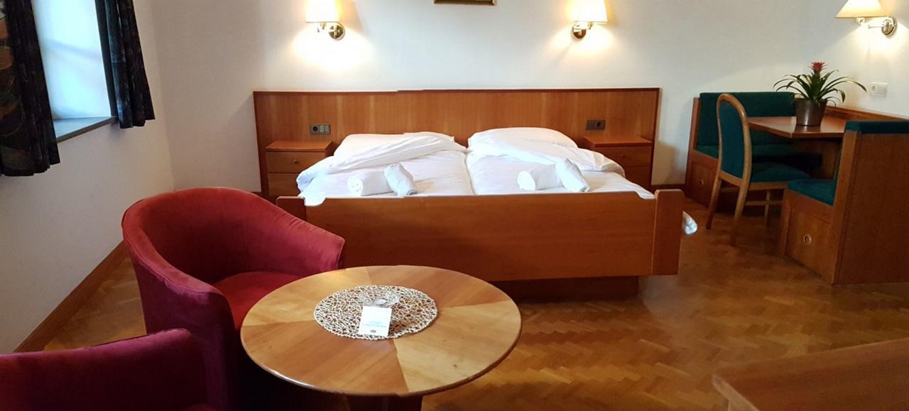 Weisses Roessl Bed & Breakfast Appiano Sulla Strada Del Vino Ngoại thất bức ảnh