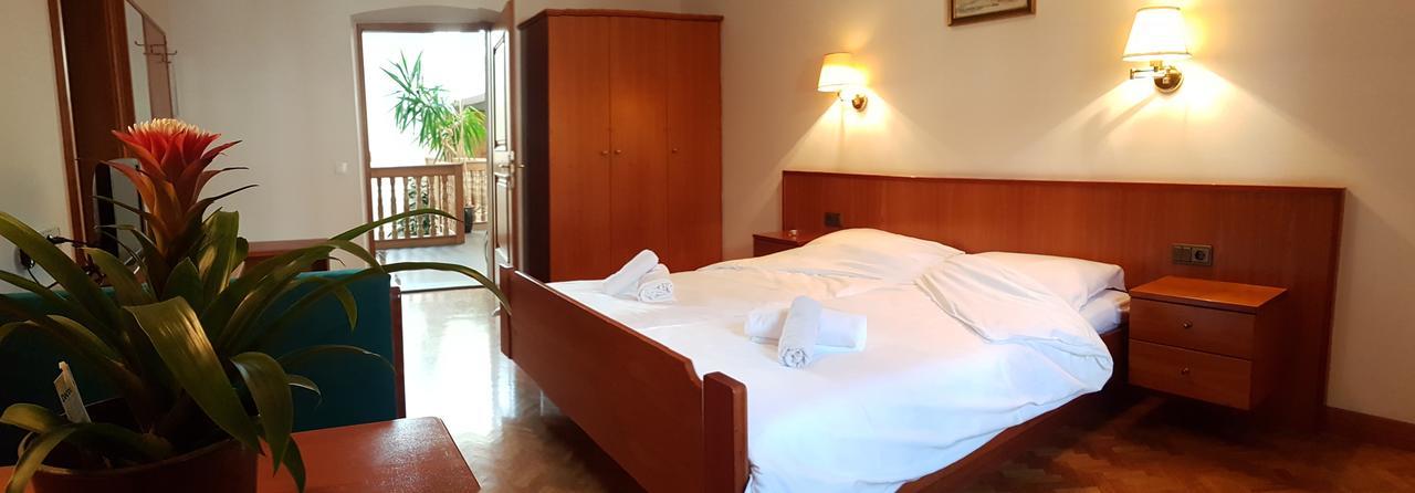 Weisses Roessl Bed & Breakfast Appiano Sulla Strada Del Vino Ngoại thất bức ảnh